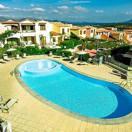 Villaggio Turchese 4* オルビア